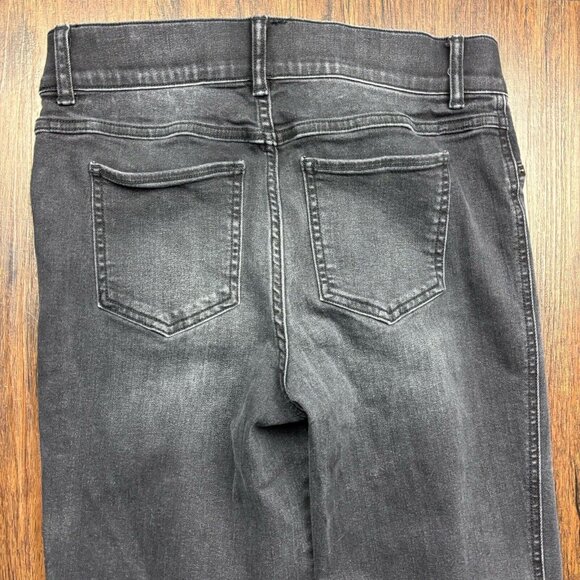 SPANX Straight Leg Pull On Jeans Black Wash Distressed Women’s Size Medium - Picture 4 of 10